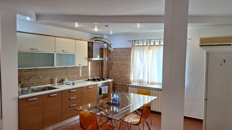 Militari (langa Teatrul Masca - Uverturii)