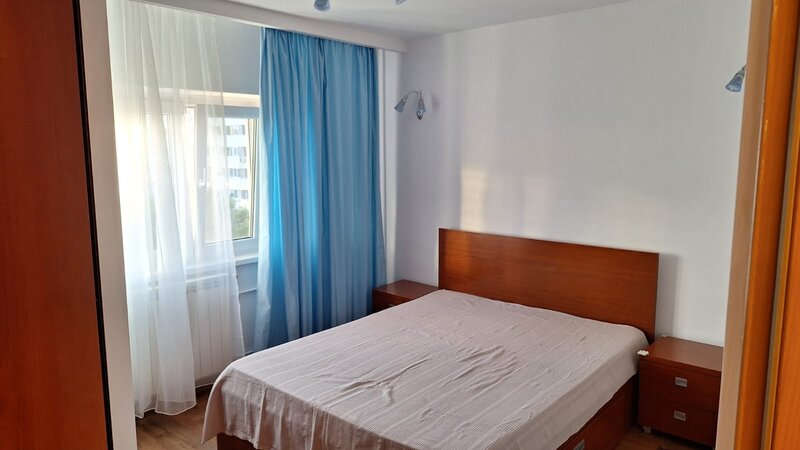 Militari (langa Teatrul Masca - Uverturii)